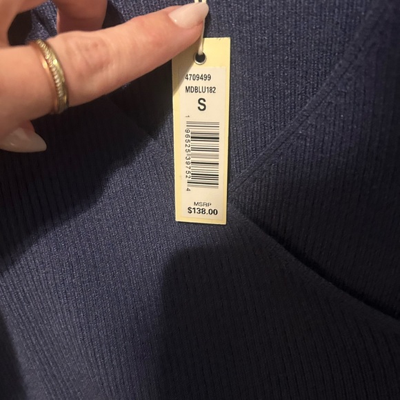 Max Studio Deep Blue Ribbed V-Neck Sweater - Picture 3 of 3